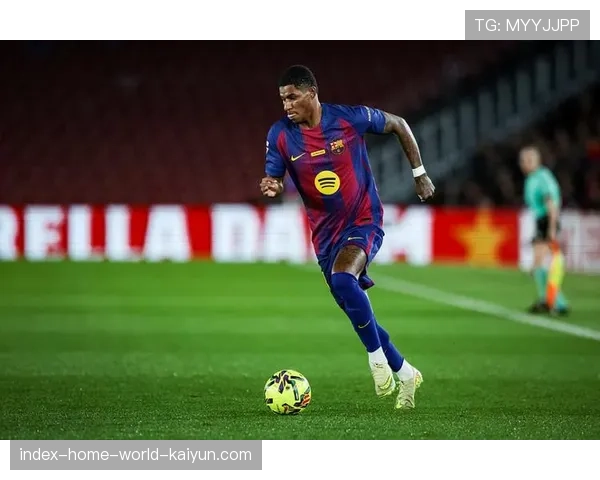 巴萨传控体系遭遇英超式逼抢 技术流打法面临高强度对抗考验